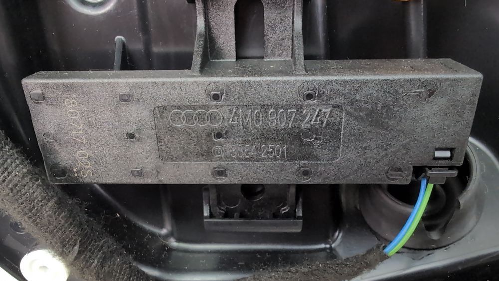 Антенна бесключевого доступа keyless Audi A6 2019-2023 (C8) 4M0907247 1093166 фото