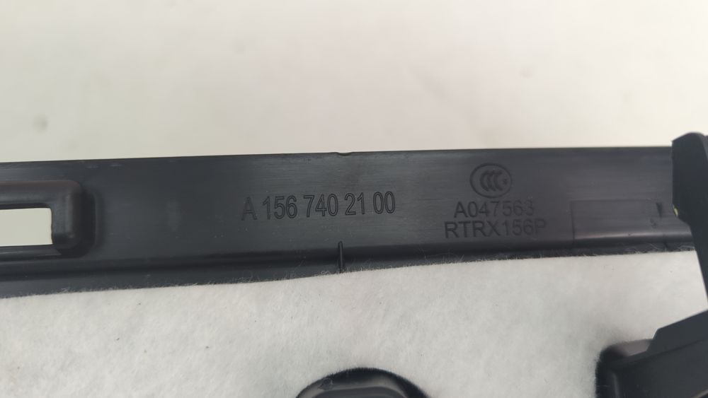 Нижня накладка дверей багажника (дефект) Mercedes Benz GLA 2017 - 2019 (X156) A1567402100 1069421 фото