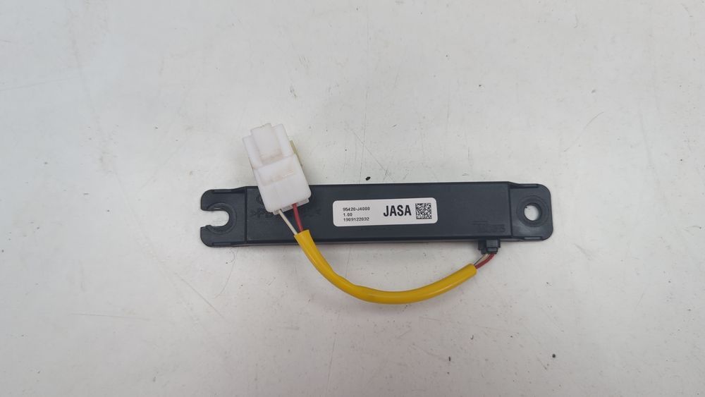 Підсилювач антени Hyundai Kona 2018-2021 (OS) 95420J4000 1053646 фото