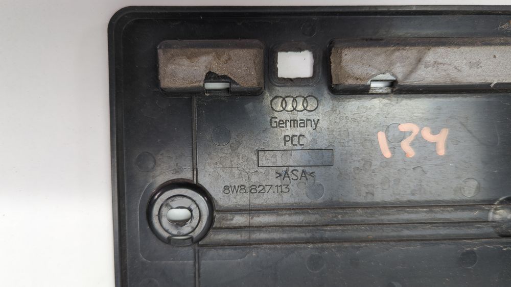 Рамка номерного знака крышки багажника Audi S5 2018-2019 (F5(8W6)) 8W88271139B9 1064553 фото
