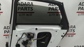 Ущільнювач скла двері задньої правої внутрішній Audi A4 2016-2019 (B9) 8W0839480 1054426 фото