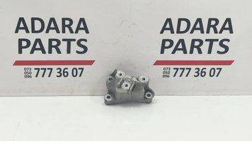 Кронштейн левой подушки двигателя (мотора) (акпп) Chevrolet Equinox 2018-2021 (3rd gen) 84279543 1030091 фото