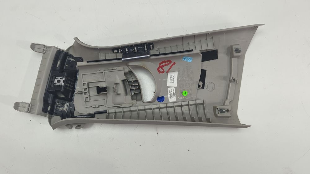 Накладка центральной стойки верхняя правая Volkswagen Jetta 2019-2024 (A7) 17A867244DRM5 1039045 фото
