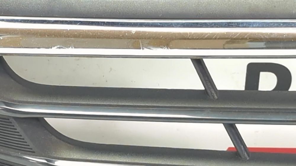 Решётка радиатора (дефект) Chevrolet Equinox 2018-2021 (3rd gen) 84150736 1029388 фото