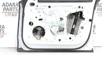 Ущільнювач двері передньої правої нижній Audi A8 2011-2014 (D4) 4H0837718B 1019541 фото