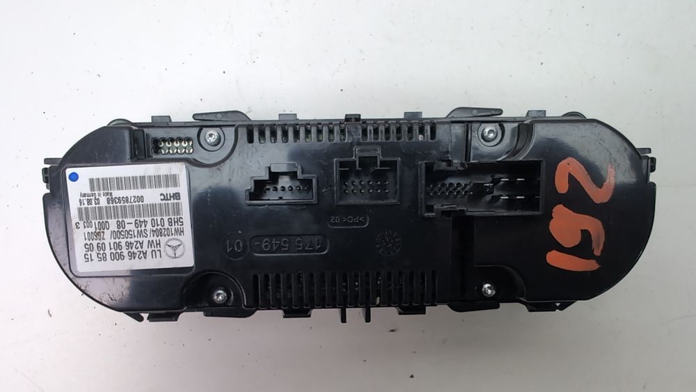 Панель управління клімат-контролем Mercedes Benz CLA250 2017-2019 (C117 restyle) A2469008515 1096952 фото
