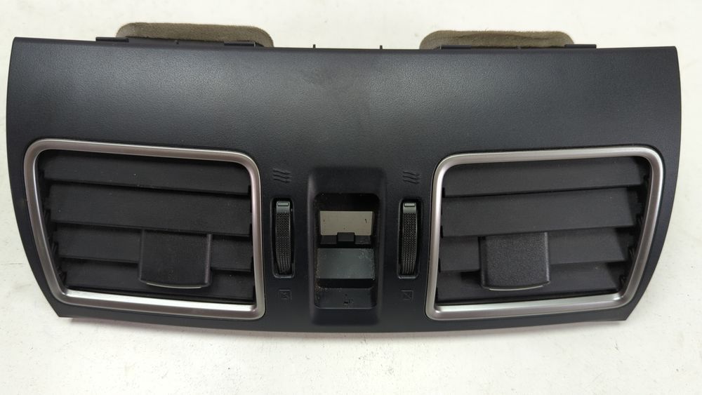 Накладка торпедо центральная Subaru Forester 2014-2016 (SJ) 66065FJ020 1050282 фото