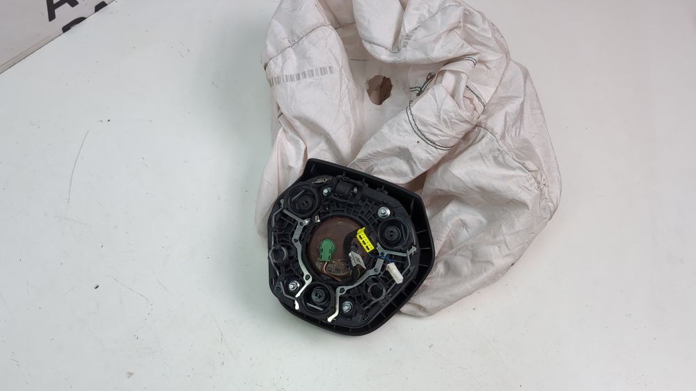 Подушка безопасности, водительская, AIRBAG (дефект) BMW 2 Series Gran Coupe 2020-2024 (F44) 32307939664 1077489 фото