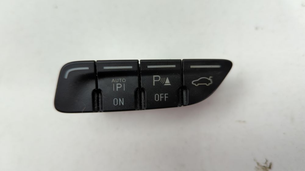 Кнопки допомоги водієві в торпедо(праві) Ford Escape 2013-2016 (3rd gen C520) CJ5Z9C888A 1049574 фото