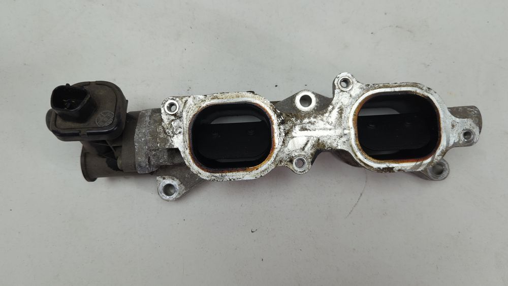 Заслонка впускного коллектора лев Subaru Forester 2014-2016 (SJ) 14111AA000 1050195 фото