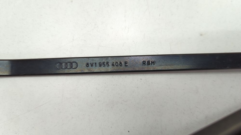 Поводок дворника правый Audi A3 2017-2020 (8V restyle) 8V1955408E1P9 1061285 фото