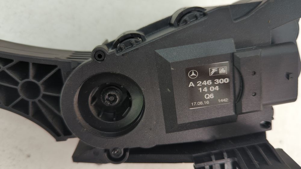 Педаль газу (акселератора) Mercedes Benz GLA 2017 - 2019 (X156) A2463001404 1069569 фото
