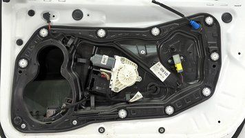Накладка склопідйомника двері передньої правої Volkswagen CC 2013 - 2017 (1st Gen (35) restyle) 3C8837756D 1028733 фото