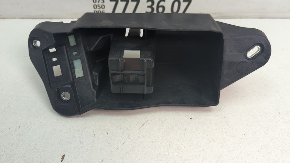 Корпус додаткового акб (акумулятора) Mercedes Benz GLA 2017 - 2019 (X156) A2465402403 1069403 фото