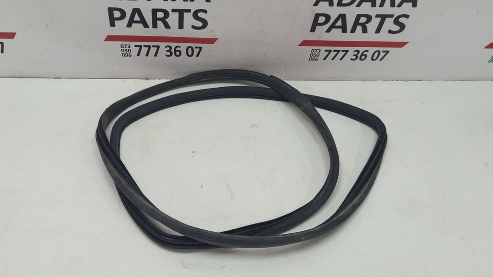 Уплотнитель дверного проема заднего (левого) Subaru Outback 2010-2012 (B14(BR)) 63572AJ03BVH 1046722 фото