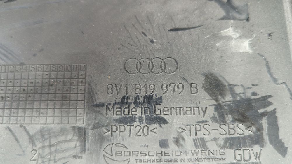 Водоотводящий короб накладка Audi A3 2022-2024 (8Y) 8V1819979B9B9 1067732 фото