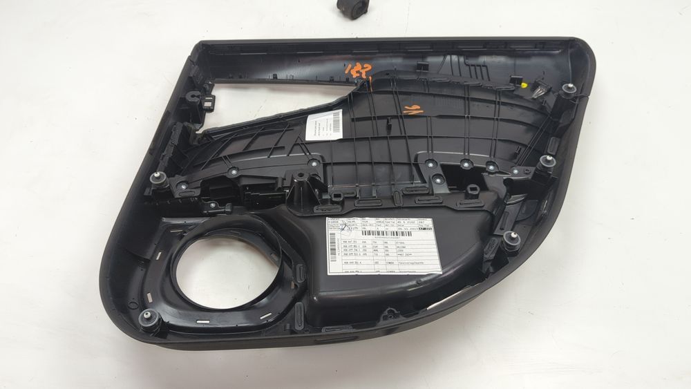 Обшивка двери (дверная карта) задней левой (дефект) Audi S7 2012-2015 (4G8) 4G8867303DWFA 1060556 фото