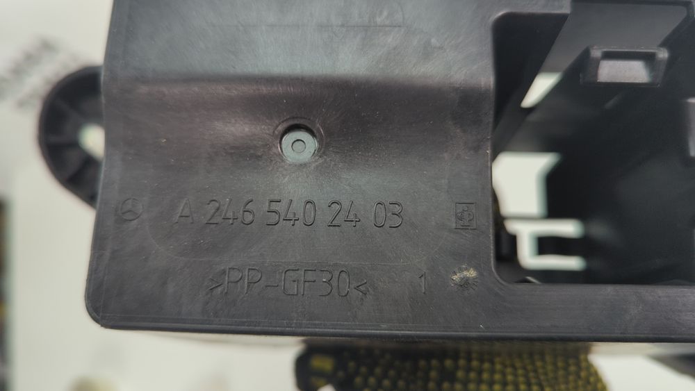 Корпус додаткового акб (акумулятора) Mercedes Benz GLA 2017 - 2019 (X156) A2465402403 1069403 фото