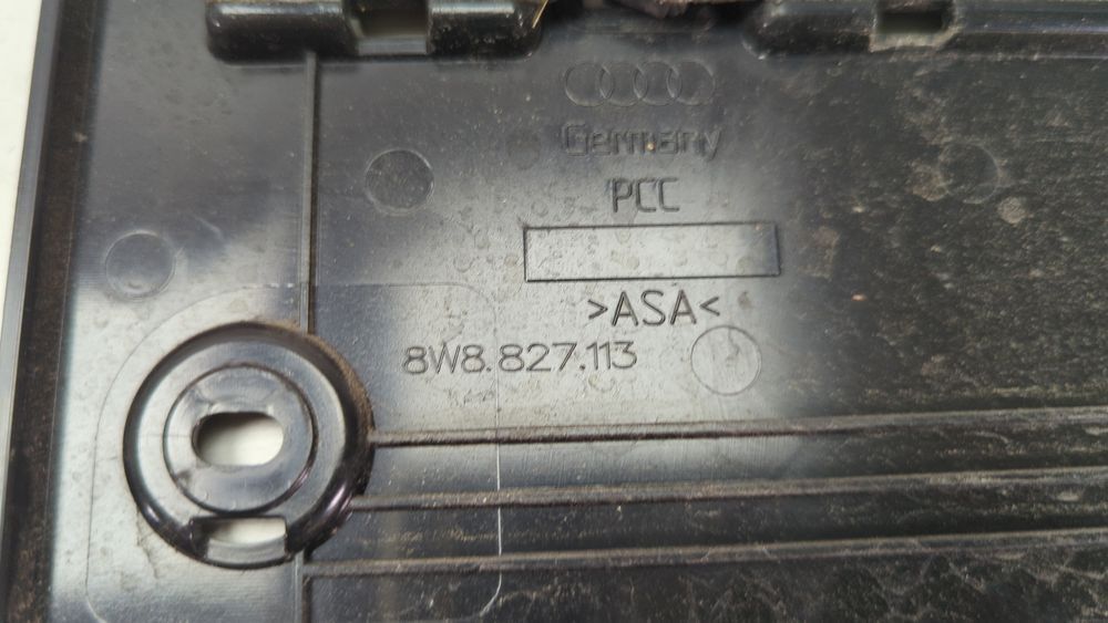Рамка номерного знака крышки багажника Audi S5 2018-2019 (F5(8W6)) 8W88271139B9 1050876 фото