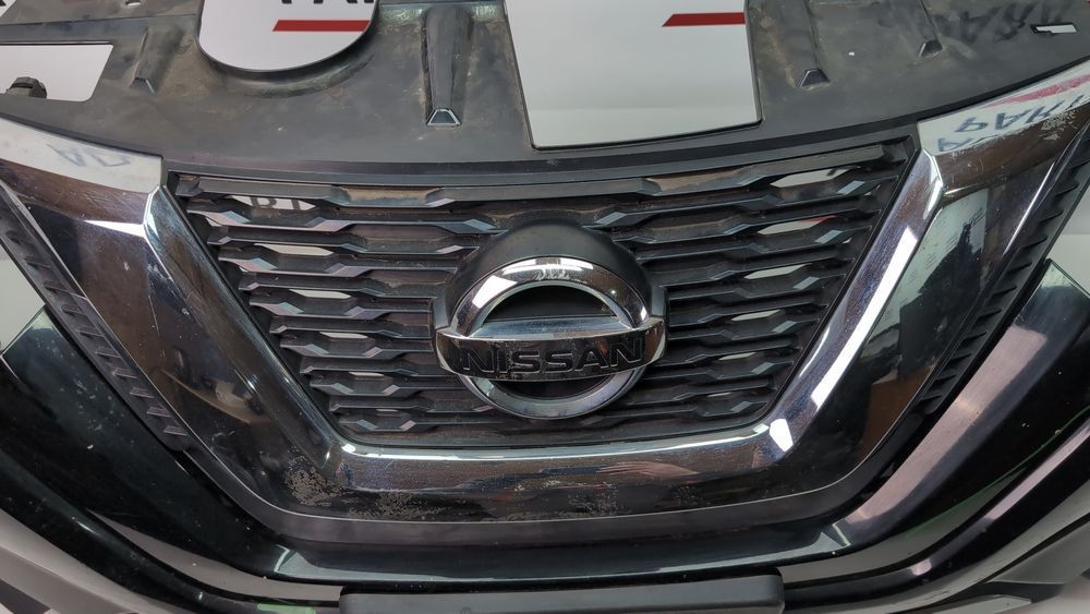 Решетка радиатора (дефект) Nissan Rogue 2017-2020 (T32 Restyle rest) 623106FL0A 1097205 фото