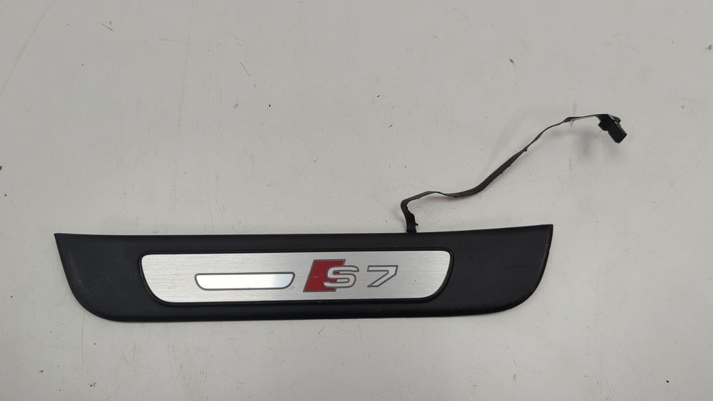 Накладка порога з підсвічуванням передня ліва (дефект) Audi S7 2012-2015 (4G8) 4G8947405D 1060224 фото