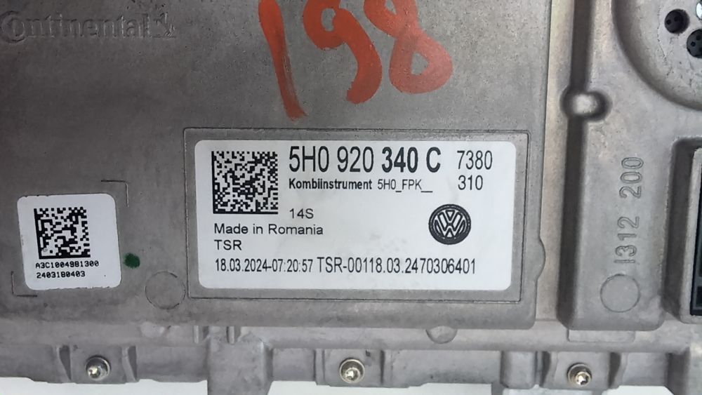 Приладова дошка-щиток приладів (дефект) Volkswagen Golf 2022-2024 (mk8) 5H0920340C 1097505 фото