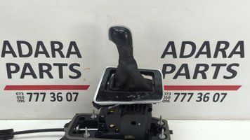 Рукоятка рычага КПП с накладкой Volkswagen Jetta 2019-2024 (A7) 17B713203OKM 1039208 фото
