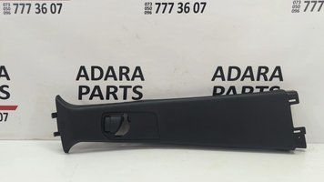 Накладка центральної стійки верхня права Jeep Grand Cherokee 2014-2016 (WK2 restyle) 1GT14DX9AF 1030167 фото