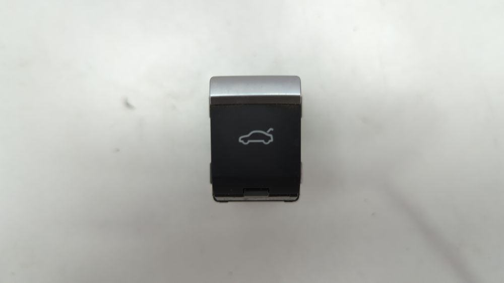 Кнопка открывания багажника в двери Audi Q7 2017-2019 (4M) 4M0959831A5PR 1044865 фото