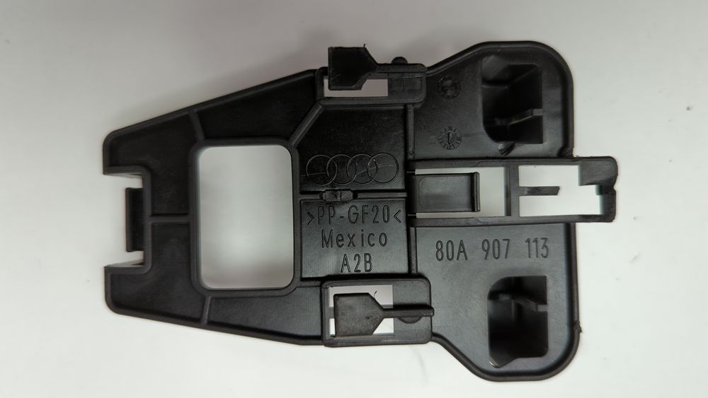 Кронштейн усилителя антенны Audi Q5 2021-2024 (80A restyle) 80A907113 1055815 фото