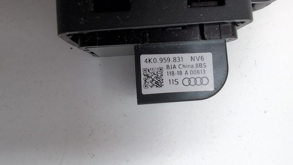 Кнопка відкриття багажника в двері Audi A6 2019-2023 (C8) 4K0959831NV6 1078699 фото