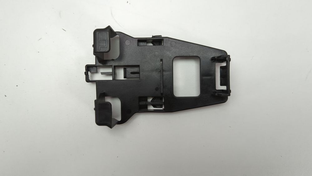 Кронштейн усилителя антенны Audi Q5 2021-2024 (80A restyle) 80A907113 1055815 фото