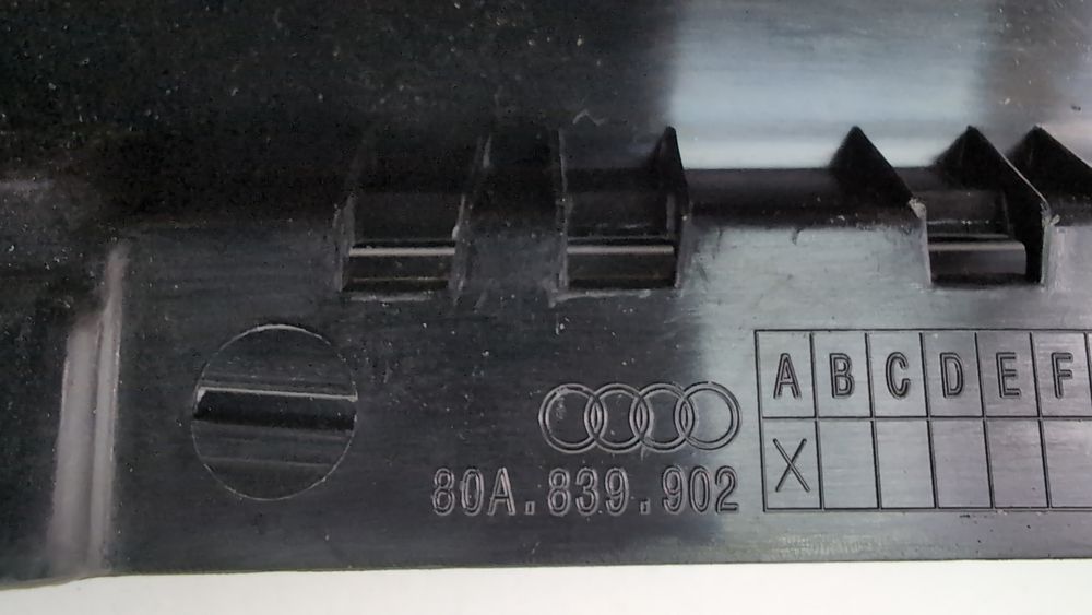 Накладка дверей задньої правої збоку передня Audi Q5 2018-2020 (80A) 80A839902A5FQ 1099546 фото
