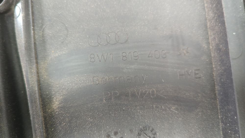 Жабо решетка дворников (пластик) (дефект) Audi A4 2016-2019 (B9) 8W18194039B9 1058868 фото