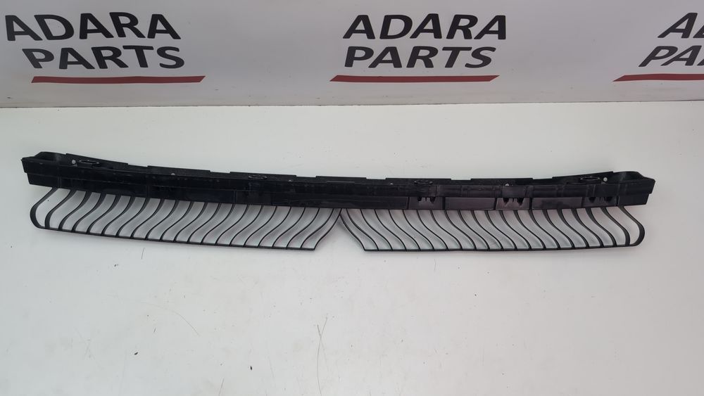 Кронштейн заднего бампера, центральный Volkswagen Golf 2022-2024 (mk8) 5H6807863 1097410 фото