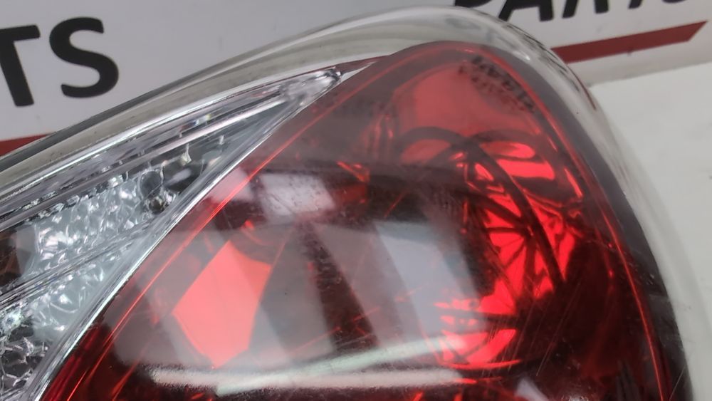 Ліхтар задній правий (дефект) Hyundai Sonata Hybrid 2009-2014 (YF) 924024R050 1102401 фото