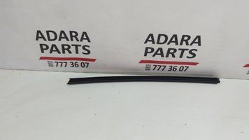 Ущільнювач двері/скло задніх правих дверей Mercedes Benz GLA 2017 - 2020 (X156) A1567350565 1049898 фото