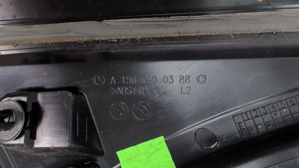 Боковая накладка крышки багажника левая Mercedes Benz GLA 2017 - 2019 (X156) A1567900388 1069509 фото