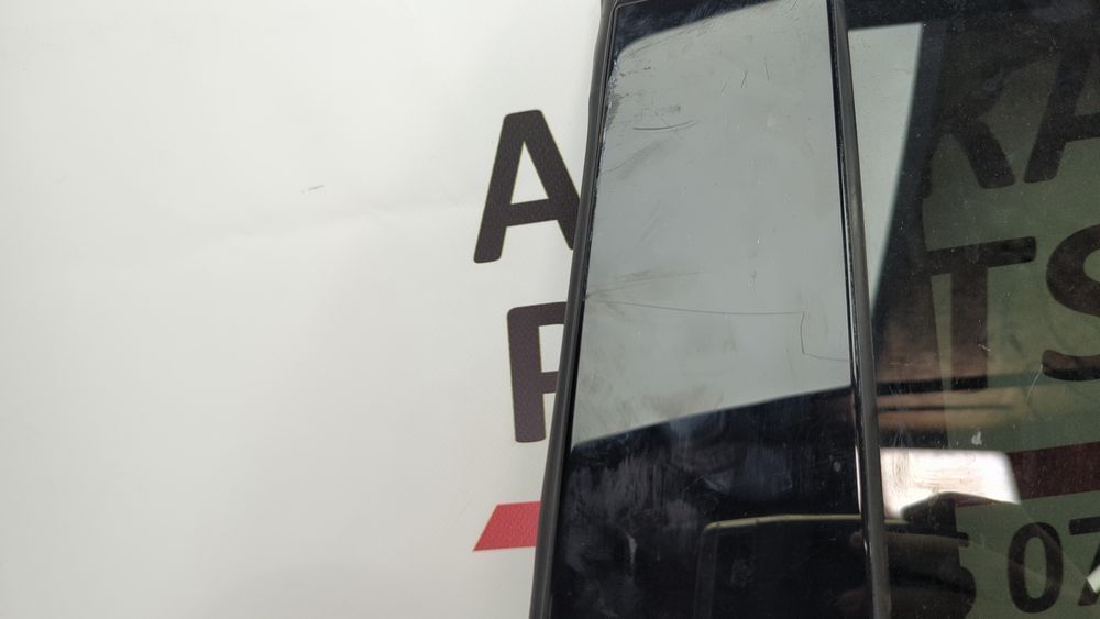 Накладка боковая задней левой двери (дефект) Mercedes Benz GLA 2017-2019 (X156) A1567320329 1049752 фото