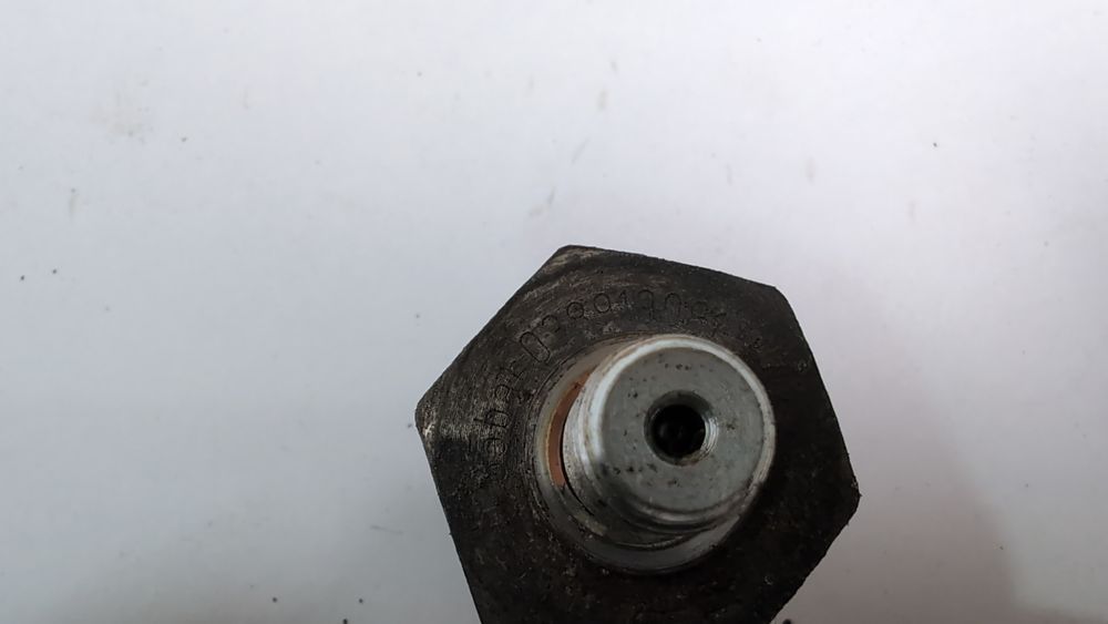 Датчик тиску олії 0,55-0,85BAR коричневий Audi Q5 2018-2020 (80A) 06K919081H 1079676 фото