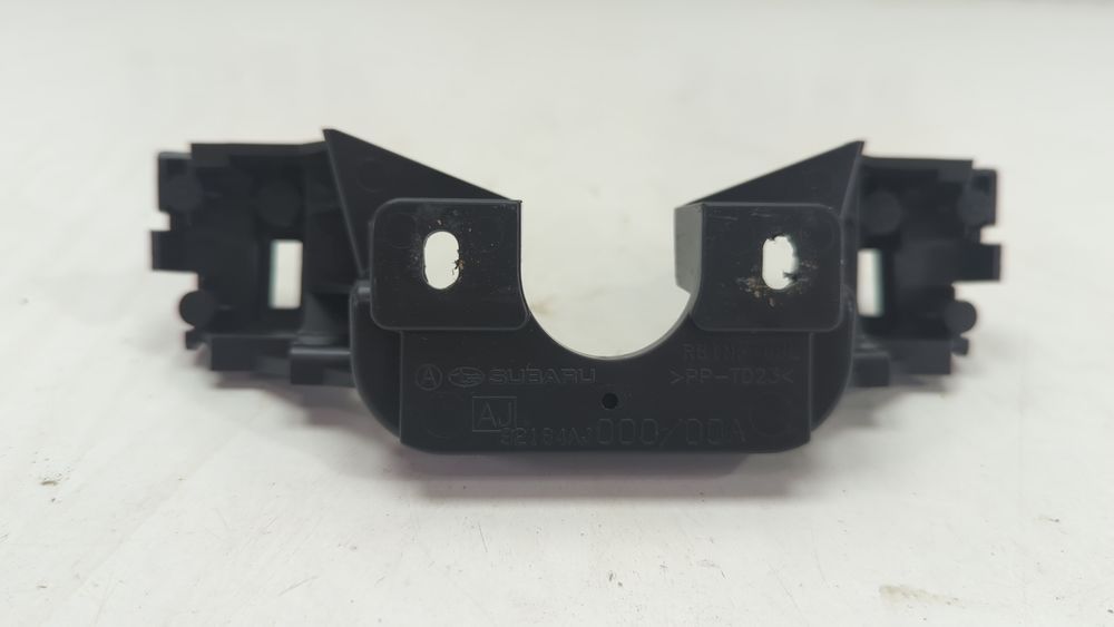 Кронштейн центральной консоли Subaru Outback 2010-2012 (B14(BR)) 92164AJ00A 1046813 фото