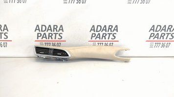 Накладка торпедо правая, бежевая кожа (дефект) Infiniti QX30 2017 - 2023 (H15) 68212-HW20A 1010056 фото