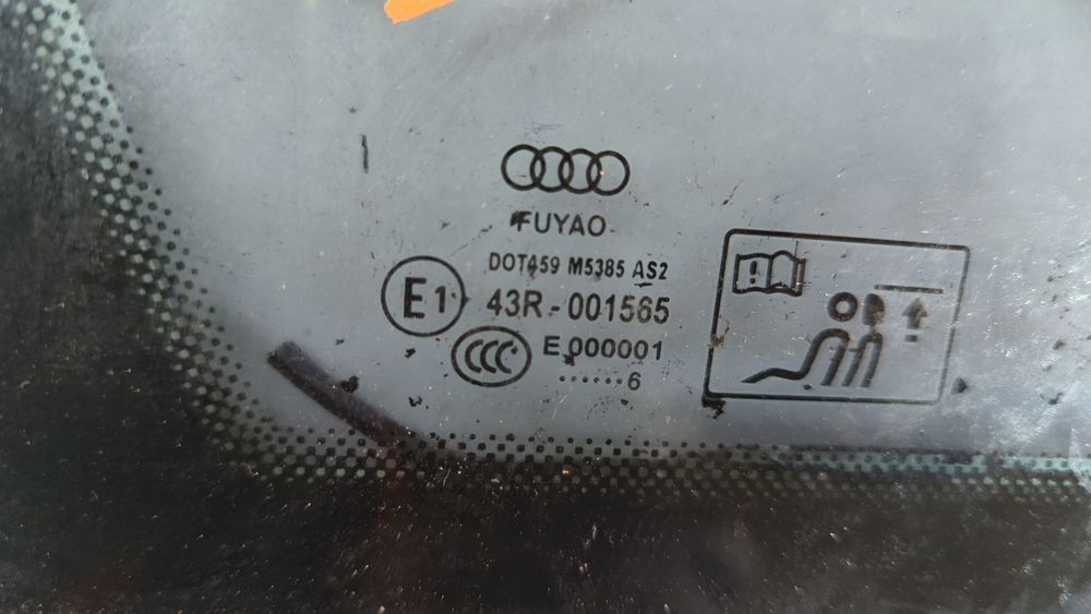 Форточка (глухе скло) задня ліва Audi A4 2016-2019 (B9) 8W5845297DNVB 1058935 фото