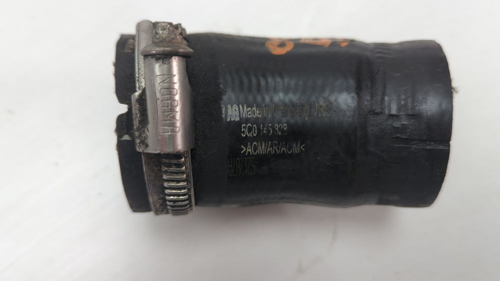 Патрубок на інтеркулер лівий Audi A3 2013-2016 (8V) 5Q0145828 1052126 фото