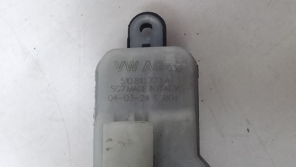 Замок лючка бензобака Volkswagen Golf 2022-2024 (mk8) 510810773A 1097510 фото