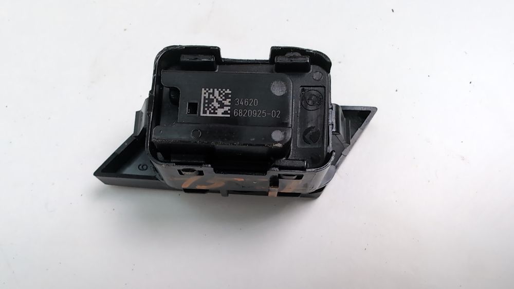 Кнопка блокировки дверей, левая BMW 2 Series Gran Coupe 2020-2024 (F44) 61315A95755 1078069 фото