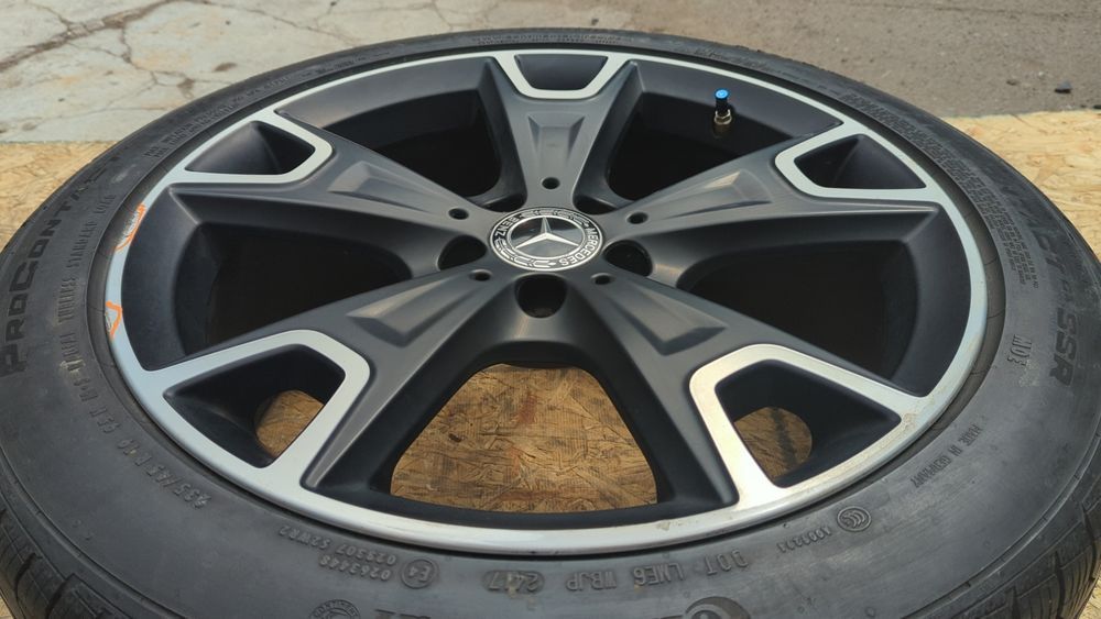 Комплект дисків із гумою R19 (дефект) Mercedes Benz GLA 2017 - 2020 (X156) A1564012600 1050244 фото