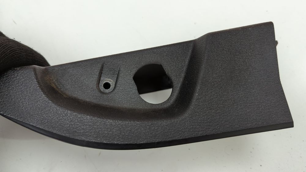 Накладка передньої стійки ліва нижня BMW X5 2014-2018 (F15) 51437329459 1045354 фото
