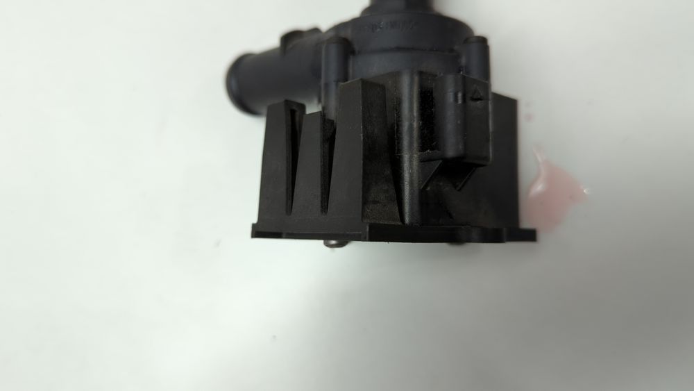 Кронштейн дополнительного насоса ож Audi S5 2016-2019 (F5(8W6)) 8K0819147A 1065090 фото