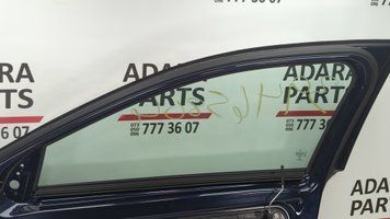 Напрямне скло передніх правих дверей Mercedes Benz GLA 2017-2019 (X156) A1567250225 1049844 фото